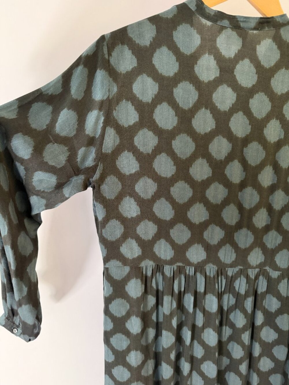 Hartford (Paris) V-Neck Ikat Dot Dress - Picture 5 of 6